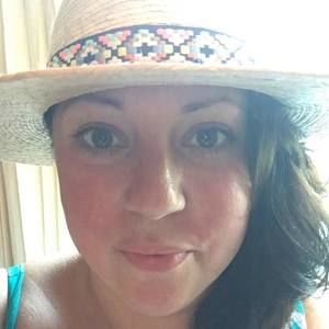 Meet your Posher, Courtney